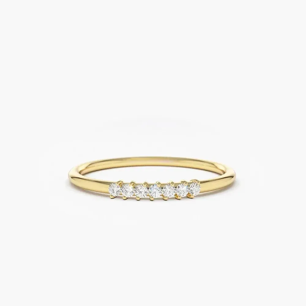 0.10CTW Round Cut Diamond Wedding Band