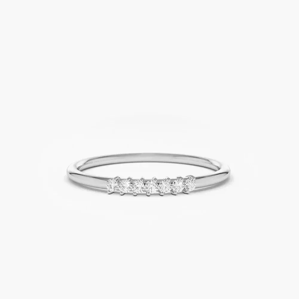 0.10CTW Round Cut Diamond Wedding Band