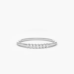 0.10CTW Round Cut Diamond Wedding Band