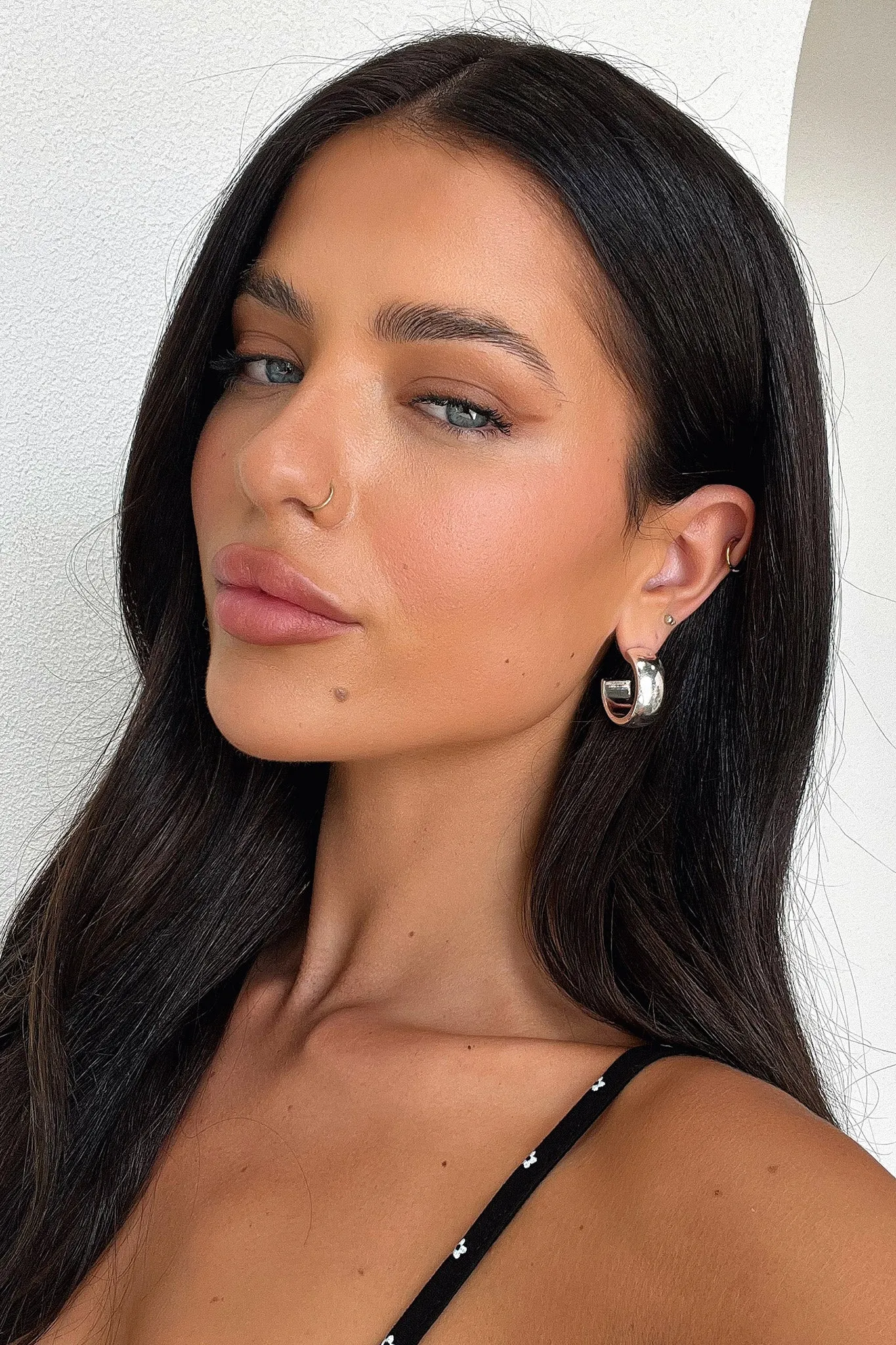 Akia Hoop Earrings - Silver