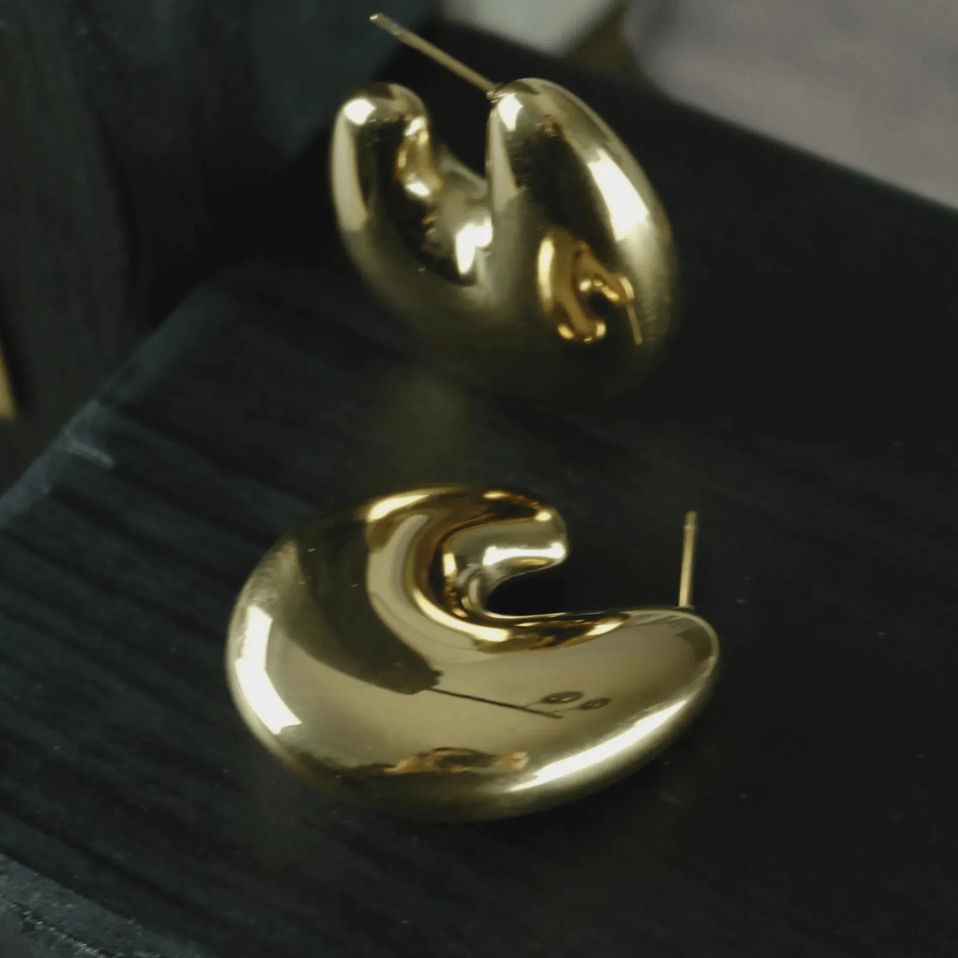 Courage Waterproof Ellipse Statement Earring 18K Gold Plating