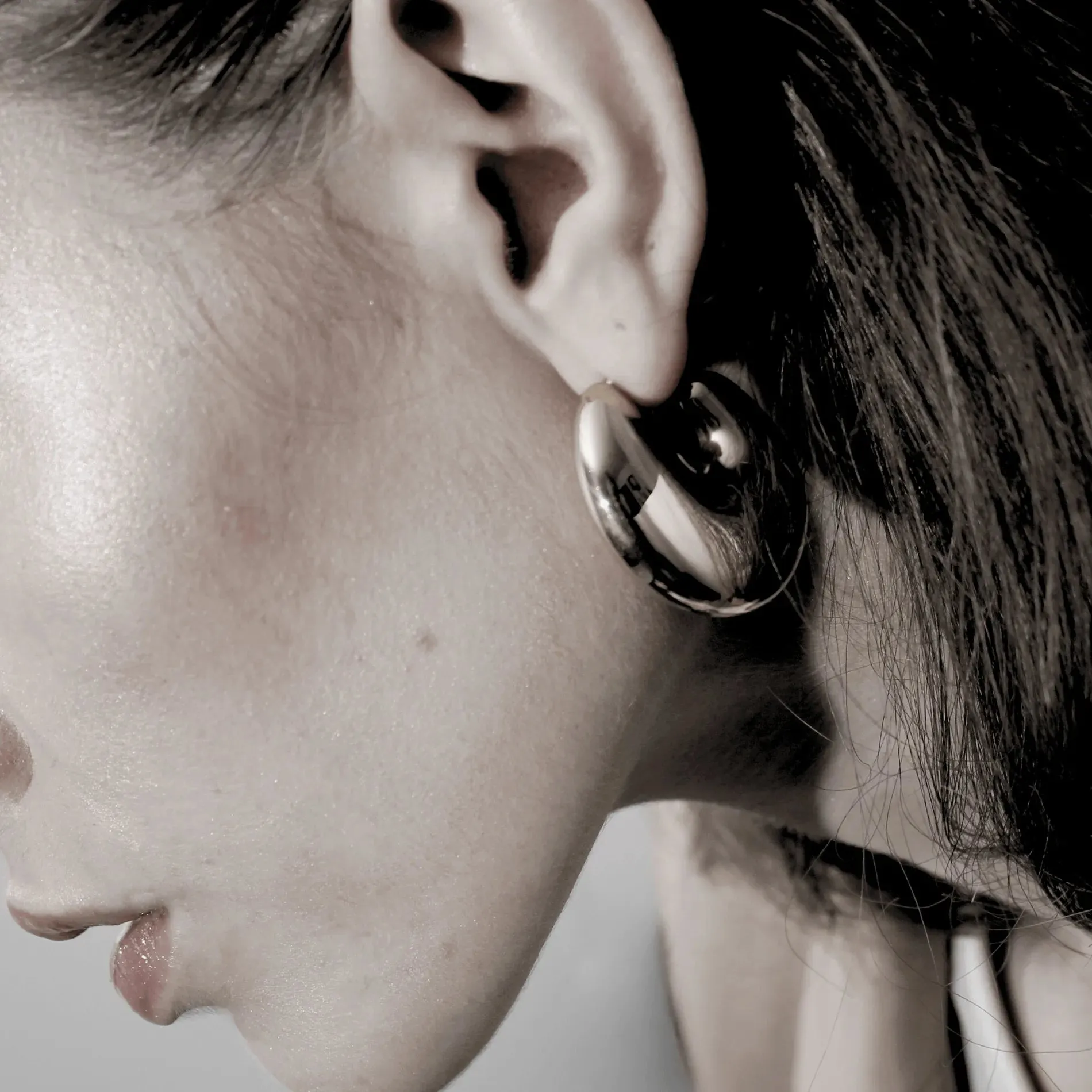 Courage Waterproof Ellipse Statement Earring 18K Gold Plating
