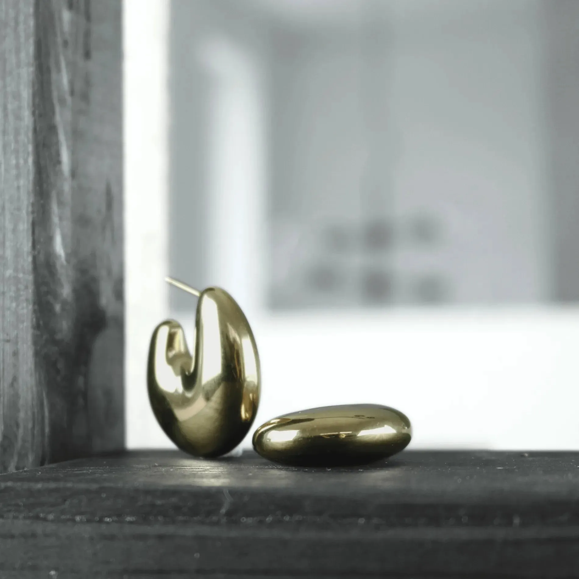 Courage Waterproof Ellipse Statement Earring 18K Gold Plating