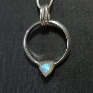 Designer Round Sterling Silver Facetted Moonstone Pendant, P2MF