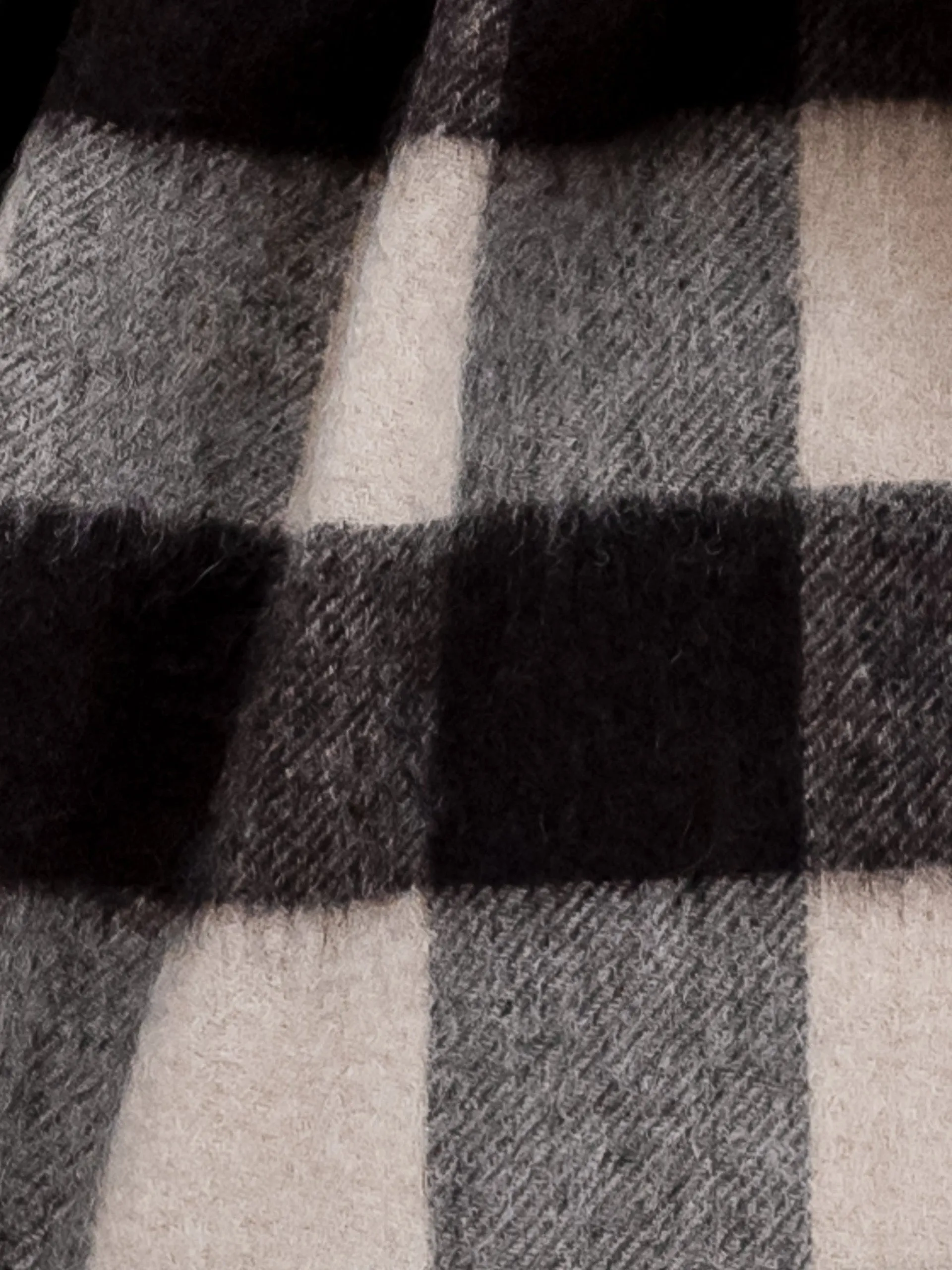 Lambswool scarf in brown gingham