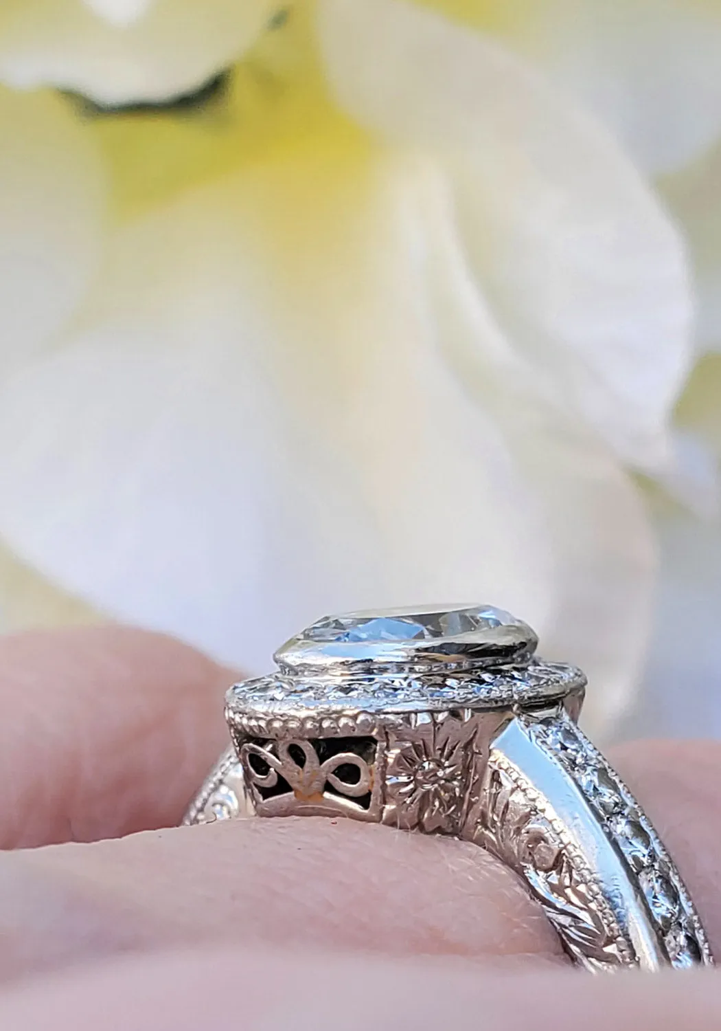 Oster Collection 18KWG Inset Pavé Halo Oval Diamond Ring
