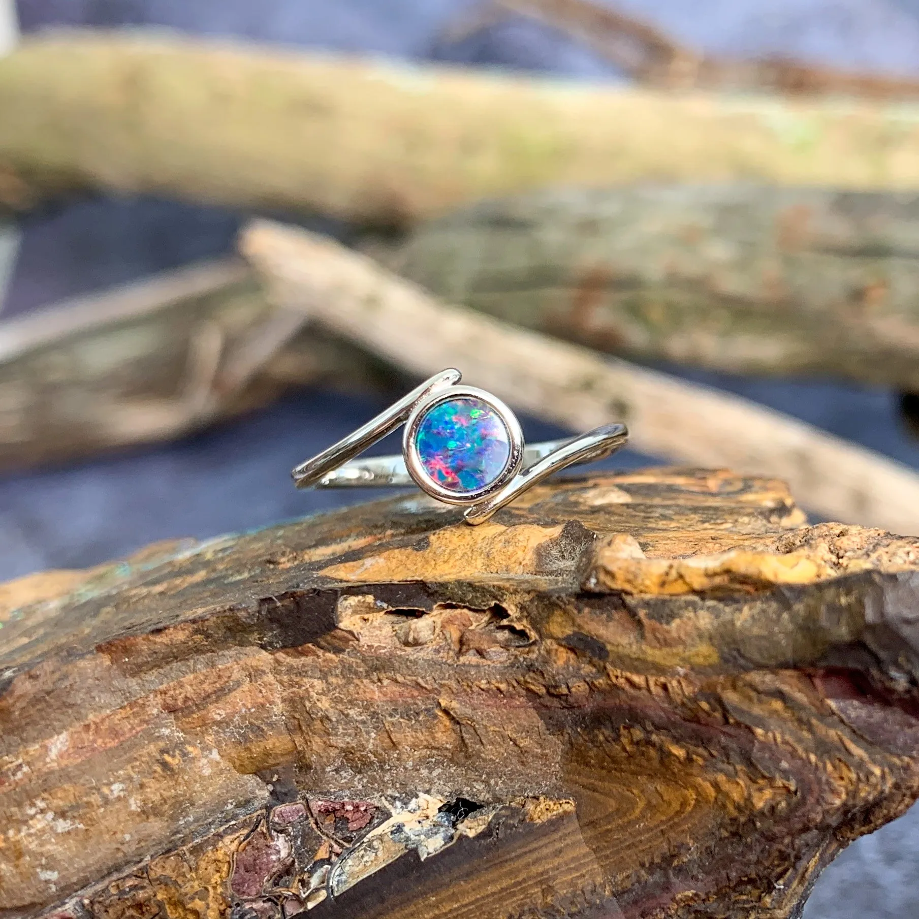 Sterling Silver 5mm Opal doublet split shank ring